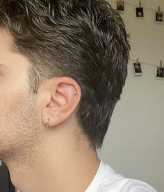 Men With Multiple Ear Piercings, Ear Piercings On Men, Men With Pierced Ears, Men's Ear Piercings, Men Percinings, Mens Earings Styles