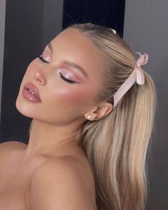 Soft Feminine Bridal Makeup, Styling Pink Hair, Prom Makeup For Light Pink Dress, Pink Sparkly Makeup Looks, Pearly Makeup Look, Simple Barbie Makeup Look, High Glam Makeup, White Prom Makeup, Light Pink Prom Makeup