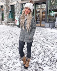 Marvel Imagines/Preference Book - His Favorite Winter Outfit On You |The Actor| - Wattpad Snow Outfits For Women, Snow Outfits, Winter Mode Outfits, Colorado Outfits, Winter Outfits Warm, Colorado Trip, Parka Women, Stylish Winter Outfits, Snow Outfit