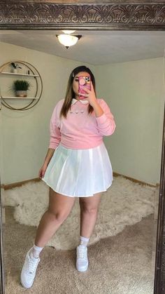 Girly Outfits Curvy, Plus Size Barbie Outfit Ideas, Plus Size Barbie Outfit, Midsize Coquette, Pink Plus Size Outfits, Chubby Style Summer, Plus Size Aesthetic Outfits, Barbiecore Outfit, Chubby Girl Fashion