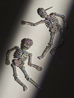 Bone-A-Fide Hottie Earrings - Iridescent – Get Gifting: Enjoy 20% Off – BaubleBar Frankenstein Earrings, Easy Halloween Costume Ideas, Skeleton Ghost, Easy Halloween Costume, Disney Earrings, Witch Earrings, Iridescent Crystal, Halloween Charms