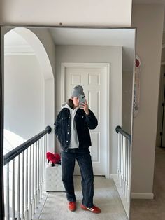 Winter Masc Lesbian Outfits, Masc Lesbian Winter Outfits, Masc Lesbian Outfits Indie, Masc Lesbian Country Outfits, Flannel Lesbian Style, Lesbian Winter Outfits, Gay Girl Outfits, Chapstick Lesbian Style, Masc Lesbian Outfits