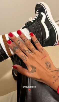 Nails With Tattoo Hands, Red Ink Hand Tattoo, Dua Lipa Nails, Red Hand Tattoo, Horoscope Tattoos, Hand Tats, Hippie Nails, Simple Gel Nails, Estilo Hippie