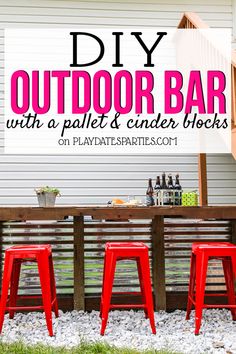 Bar Exterior, Kitchen Design Diy, Backyard Bar, Diy Outdoor Decor, Pallet Outdoor, Bbq Area, Diy Bar