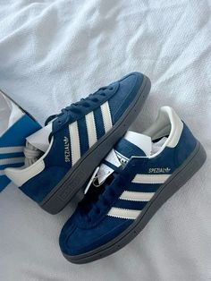 Trendy Shoes Sneakers, Shoes Outfit Fashion, Adidas Spezial, Hype Shoes