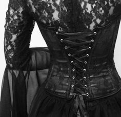 Goth Vampire Aesthetic, Cassiopeia Black, Goth Items, Corset Aesthetic, Gothic Academia, Victorian Vampire, Goth Subculture, Vampire Goth, Romantic Goth