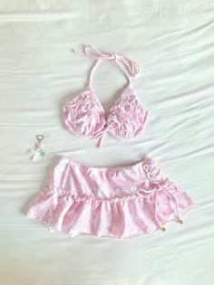 credits: kalea’s dump
https://t.me/kaleasszdump Swim Dress Aesthetic, Coquette Beach Outfit, Coquette Bathing Suit, Coquette Swimsuit, Aesthetic Bathing Suits, Pink Bikinis, Pretty Swimsuits, Kawaii Swimsuit