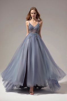 Stunning Prom Dresses, Cute Prom Dresses, Maxi Dress Prom, Pretty Prom Dresses, Prom Outfits, Grad Dresses, Tulle Prom Dress, Prom Dresses Blue, Prom Dresses Short