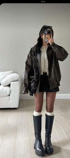 Long Socks Boots Outfit, Black High Boots Outfit Dress, Chunky Tall Black Boots Outfit, Heeled Chunky Boots Outfit, Winter Fits Boots, Black High Leather Boots Outfit, 90s Black Boots Outfit, Black Dock Martins Outfits, Outfits With A Black Coat