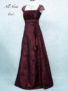 1910s Dresses Formal, Masquarede Dress, Regency Prom Dress, Masquerade Dress Ideas, Empire Waist Prom Dress, Masquerade Prom Dress, Masquerade Ball Dresses, 90s Prom Dresses, Masquerade Dress