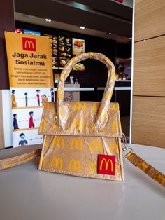 Mcdonalds Fashion, Upcycled Streetwear, Fashion Upcycle, Upcycled Bag, Bags Logo, Mcm Logo, How To Make Handbags, Paper Bag, Vision Board