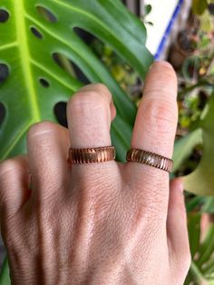 A simple yet powerful copper ring, this unisex ring will rock your everyday outfit. Easy to match with other accessories do to the beautiful copper color. Its a perfect frienship, couples ring that each person will give its own style to the ring. Copper rings Available in size- 6.75/7/10/10.5/11/11.25 ( dos del once dos del 11.25) A unique addition to your ring collection. ⚡️GET 20% OFF NOW⚡️ JOIN AKASHI'S VIP LIST and Shop ⚡️Join Akashi's VIP list for early bird discount access⚡️ Paste into you Rose Gold Copper Open Ring, Unique Green Copper Rings, Rose Gold Open Ring In Copper, Mens Copper Ring, Unique Handmade Copper Rings, Handmade Elegant Copper Rings, Minimalist Adjustable Copper Ring, Adjustable Copper Spiritual Rings, Aesthetic Ring