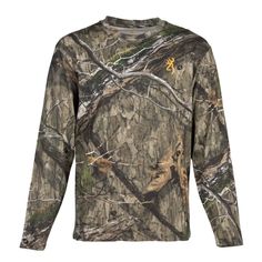 Not every hunting excursion requires gear rated for torrential rain, raging blizzards or mercury plummeting below freezing temperatures. Made from comfortable lightweight cotton, the Wasatch Long Sleeve T-Shirt offers excellent camouflage concealment in hot to temperate weather. The long sleeves offer additional warmth and concealment. Regular Fit provides a loose, comfortable fit that provides plenty of room to move around.More Long Sleeve Camo Shirt, Hunting Club, Country Clothes, Western Fits, Camouflage T Shirts, Camo Long Sleeve, Camo Shirt, Style Bundle, Youth Clothing