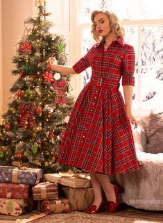 Christmas Retro Dress, 1950 Christmas Dress, Christmas Plaid Dress Women, 1950s Christmas Outfit, Christmas Frocks For Women, Christmas Dress Outfit Ideas, Vintage Christmas Outfits, Retro Christmas Outfit, Xmas Dresses For Women