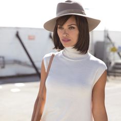 Limited offer! This awesome Halo Bob for $99.99.. Chin Length Layers, Rene Of Paris Wigs, Hair Hat, Mens Wigs, Organic Hair Care, Hi Fashion, Messy Short Hair, Halo Hair, Hair Topper