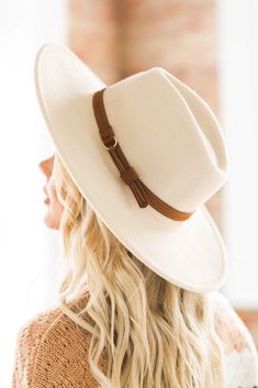 We love a good hat, and our new Tandee Wide Brim Panama Hat does not disappoint! Available in a variety of colors our hat has a wide brim and comfortable shape for the crown, making it a pretty good fit for everyone! It features a fun swede strap with a tassel and an easy buckle that you can slide on and off Dressy Hats For Women, Wide Brim Hats For Women, Sun Hats For Women Outfit, Summer Hats For Women Outfits, Panama Hat Outfit, Panama Hats For Women, Fedora Hats Women