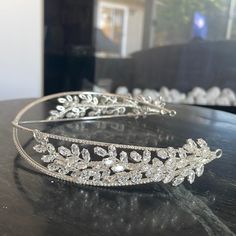 Handmade Crystal Wedding Headband, Very Comfortable And Chic! Modern Bridal, Bridal Headpiece, Wedding Headband, Crystal Wedding, Bridal Headpieces, Headpiece, Hair Accessories, Women Accessories, Crystals