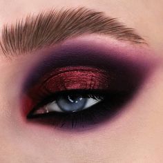 Natasha Denona on Instagram: “#eyemakeuplook by @gaotha_saoirse using ND Limited Edition LOVE Eyeshadow Palette LOVE PALETTE shades used: - Commitment - Trust -…” Red And Purple Makeup, Emo Scene Makeup, Valentine Makeup, Dark Makeup Looks, Scene Makeup, Natasha Denona, Winter Makeup, Goth Makeup