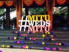 there is a sign that says mittu avers mitto in front of some stairs