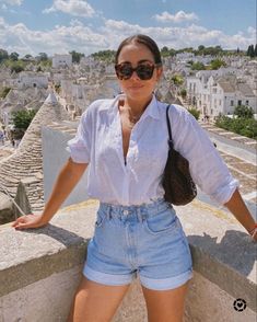 Paris Summer Outfits, Nyc Summer Outfits, European Fashion Summer, Greece Outfit, Europe Travel Outfits