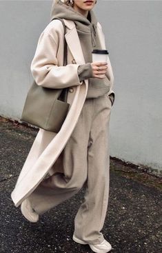 Cozy Style Clothes, Winter Mode Outfits, Stile Hijab, Athleisure Trend, Streetwear Mode, Looks Street Style, Winter Fits, Indie Outfits, Mode Inspo