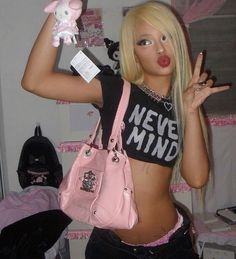 Trashy Y2k Aesthetic, Mcbling Fashion, Look Rose, Under Your Spell, Trashy Y2k, Gyaru Fashion, 2000s Fashion Outfits, Mode Inspo, Really Cute Outfits