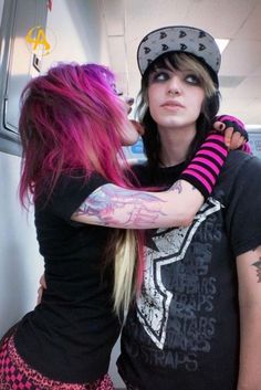 Emo Couples, Emo People, 2000s Scene, 00s Mode, Y2k Scene, Emo Scene Hair, Scene Girl, 2000s Emo, Scene Queens