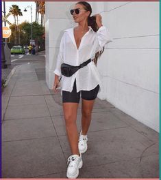 Oversized White Shirt, Look Legging, White Shirt Outfits, Biker Shorts Outfit, Linen Top Women, Coachella Outfit, Legging Outfits