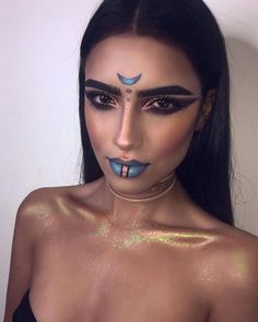 I actually have a piece of jewelry that would be perfect for this (crescent moon goes across forehead on clear string)if we wanted to do a moon goddess thing Fantasy Make-up, Egyptian Makeup, Halloweenský Makeup, Halloween Make-up Looks, Rave Makeup, Beauty Make-up, Glamour Makeup, Halloween Makeup Looks, Festival Makeup