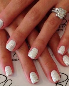 Nail art to show off your engagement ring. Girly Nails, Fun Manicure, Nails Shape, Mani Ideas, Wedding Manicure, 2023 Nails, Ombré Nails, Special Nails, Fall Manicure