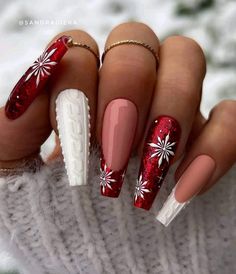 Nail Art Noel, Festive Nail Designs, Festive Nail Art, Nails Winter, Unique Acrylic Nails, Nails Manicure, Christmas Nail Designs