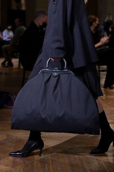 Raf Simons, Big Bags, Fabric Bags, Black Bag, Knitted Bags, Sewing Bag, Beautiful Bags, Handmade Bags, Wabi Sabi