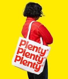 Logo and tote bag design for American salad brand Plenty designed by &Walsh Beauty Fotografie, Food Vibes, Vertical Farming, Sustainable Products, Typeface Design, Green Brands, Prop Design