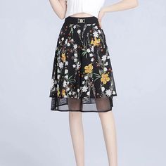 Discover Elegant Sophistication Step into a world of grace and style with our Floral Chiffon A-Line Skirt, designed specifically for the modern woman who appreciates elegance and comfort. Crafted from high-quality polyester chiffon, this skirt features a delicate floral pattern that adds a touch of romantic flair to your everyday wardrobe. Perfect for office wear or special occasions, it combines both beauty and functionality. Key Features Material: Premium quality polyester chiffon for durability and easy care. Style: Tailored to flatter with an A-line silhouette that enhances any body type. Fit: Regular fit with slight stretch, ensuring comfort all day long. Length: Chic knee-length design that offers versatility and style. Waistline: High empire waist accented with an elastic band for a Chiffon Floral, Estilo Chic, Simple Tees, Floral Chiffon, Style Chic, Everyday Wardrobe, Chiffon Fabric, Office Wear, Polished Look