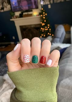 Trendy Christmas Nails, Tree Themes, Christmas Nails Easy, Christmas Gel Nails, Christmas Nails Acrylic, Cute Gel Nails, Aesthetic Christmas, Nails 2023, 2023 Christmas