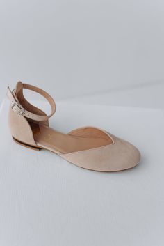 Wedding flats 'Jasmine' are handcrafted from soft Italian suede and have 1 cm / 0.4 inches flat heels. These wedding shoes are designed with a V-notched vamp (v-cut) which makes these bridal flats even more elegant and special.  Inside there is a soft Memory foam insole, which gives a feeling of additional comfort when walking. Tunit outsole is made of a mixture of leather chips and rubber, it's more wear-resistant than leather and more durable. This type of outsoles is great for countries with Beige Closed Toe Suede Flats, Beige Suede Closed Toe Flats, Suede Closed Toe Ballet Flats With Removable Insole, Suede Ballet Flats With Removable Insole, Wedding Flats With Leather Sole, Blue Wedding Sandals, Flats With Ankle Strap, Bridal Flat Sandals, White Flat Shoes