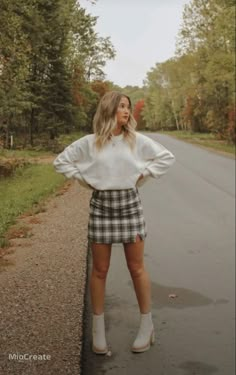 Senior Photo Outfits, Senior Picture Outfits, Estilo Preppy, Picture Outfits, Trendy Fall Outfits, Photo Outfit, Cute Fall Outfits, Thanksgiving Outfit, Mode Inspo