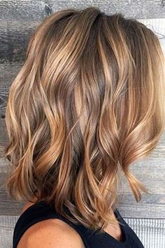 Women Things, Hello Hair, Woman Hairstyles, Honey Hair Color, Color Balayage, Summer Balayage, Brown Eye, Caramel Hair, Caramel Highlights