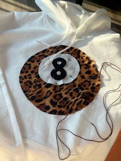 8 Ball Sweatshirt, Free People Embroidery, Sewing On Clothes Ideas, Sewing Hoodie Ideas, Sewing Patterns Hoodie, Hand Sewn Sweatshirt, Hoodie Recycle Ideas, Patchwork Sewing Projects Clothes, Patchwork Ideas Clothes