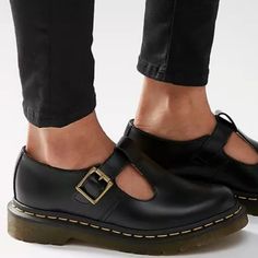 New Without Box Dr. Martens Polley Mary Jane Size 10 T Bar Flat Shoes, Doc Martens Outfit, Doc Martens Boots, Army Boots, Dr Martens Boots, Latest Shoe Trends, Boots Sneakers, Shoe Company, Dr Martens Shoes