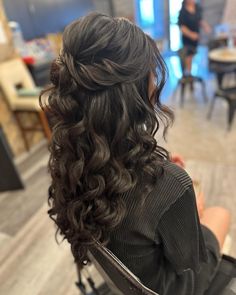 Nothing I love more than some good volume and fluffy curls!! Save for inspo! Using my two favorite products @aiirprofessional texture spray and @schwarzkopfusa Dust it. #halfuphalfdownhairstyle #halfup #texturedhairstyle #fluffycurls #bridesmaid #bridesmaidhairstyle #hairstyle #weddinghair #bridesmaidhair #nwihairstylist #bridalhair #bride #wedding #june #2024 #nwi #chesterton #bridalstylist Bridesmaid Hairstyles Extensions, Half Up Half Down Wedding Hair Volume, Wedding Hair Inspiration Half Up, Crimped Wedding Hair, Volume Wedding Hair, Voluminous Half Up Half Down, Bride Hairstyles For Long Hair, Bridesmaid Hair Inspo