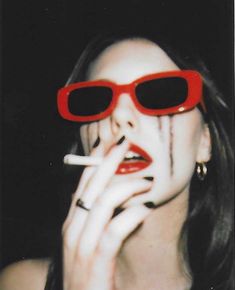 Ciggerate Photoshoot, Risky Photoshoot Ideas, Vintage Cigerattes Aesthetic, Grunge Aesthetic Photoshoot, Girl With Ciggerate, Drunk Aesthetic Grunge, Edgy Aesthetic Grunge Photography, Trashy Photoshoot, Red Lipstick Photoshoot