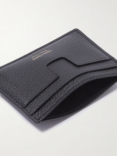 TOM FORD's cardholder has been crafted in Italy using the same careful attention to detail the label applies to its impeccable tailoring. Simply detailed with gold branding, it's made from full-grain leather and fitted with four card slots, two of which are notched for easier access. Wallet Aesthetic Men, Leather Card Holder, Mens Card Holder, Leather Bag Tutorial, Black Toms, Leather Billfold, Ford Accessories, Billfold Wallet, Designer Wallets