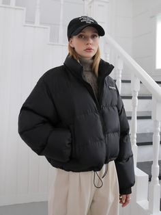 Shein Puffer Jacket, Short Puffer Jacket Outfit, Black Puffer Jacket Outfit, Ice Berg, Parka Coat Women, Puffer Jacket Outfit, Short Puffer Jacket, Bubble Coat, Sleeveless Coat