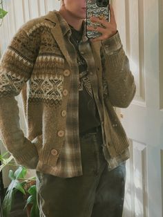 Goblincore Masculine, Nature Academia Outfit, Grandpacore Outfit, Masculine Cottagecore Outfits, Earth Tone Outfits Aesthetic, Superstars Outfit, Earth Colors Outfit