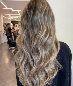 Dark Ash Blonde Hair, Blonde Hair For Brunettes, Balyage Hair, Brown Hair Looks, Golden Blonde Hair