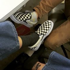 грешник Alternative Shoes, Look Grunge, Grunge Look, 90s Grunge, Vans Sneakers, Soft Grunge