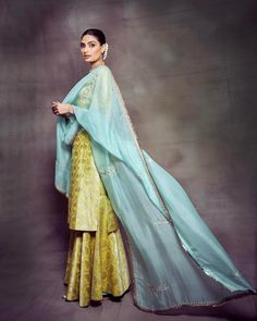 Sabyasachi Sharara Outfit, Athiya Shetty Indian Wear, Yellow Brocade Suit, Banaras Dress Designs, Yellow Banarasi Suit, Banarasi Suit Designs Latest, Yellow Sharara Set, Minimal Glam, Yellow Sharara