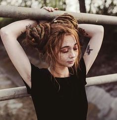 Dreadlocks Extensions, Dreads Girl, Beautiful Dreadlocks, Hippie Hair, Dreadlock Styles, Smink Inspiration, Dreads Styles, Dreadlock Extensions, Synthetic Dreads