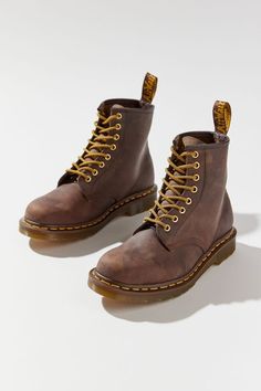 Mexican Leather Boots, Brown Leather Boots Aesthetic, Dnd Mushroom, Crazy Horse Dr Martens, Brown Doc Martens Outfit, Dr Martens Crazy Horse, 1460 Crazy Horse, Brown Doc Martens, Doc Martens Shoes